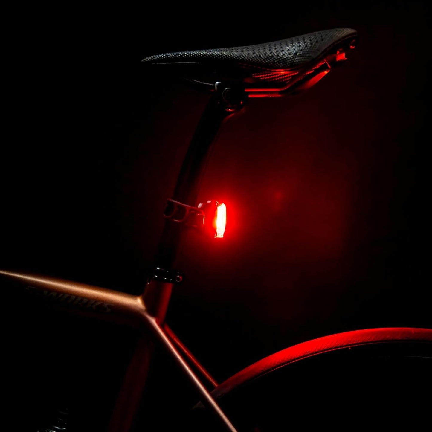 USB Rechargeable Bike Tail Light – 43×45×38mm High-Brightness LED Rear Light – Waterproof & Multi-Mode Flash for Night Cycling